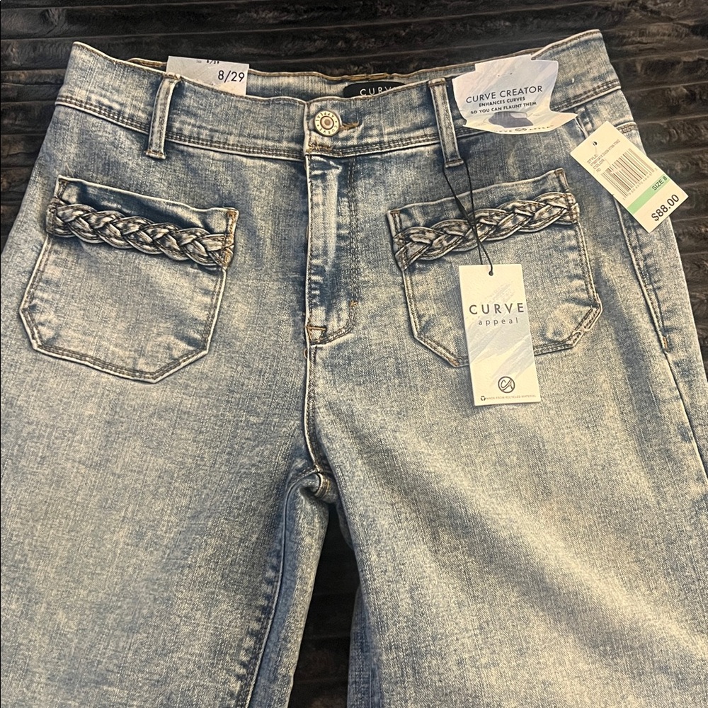 Curve Appeal, Light Blue Denim Jeans. Super cute! 💙💙.